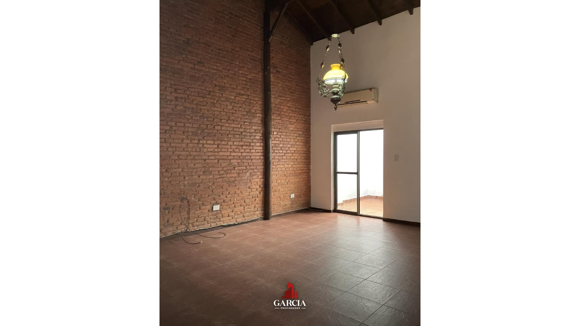 VENDE CASA 5 dormitorios Barrio Berón de Astrada - foto 2
