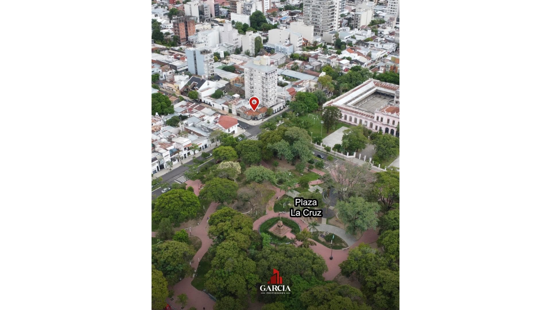 VENDE CASA 2 DORMITORIOS EN BARRIO LA CRUZ
