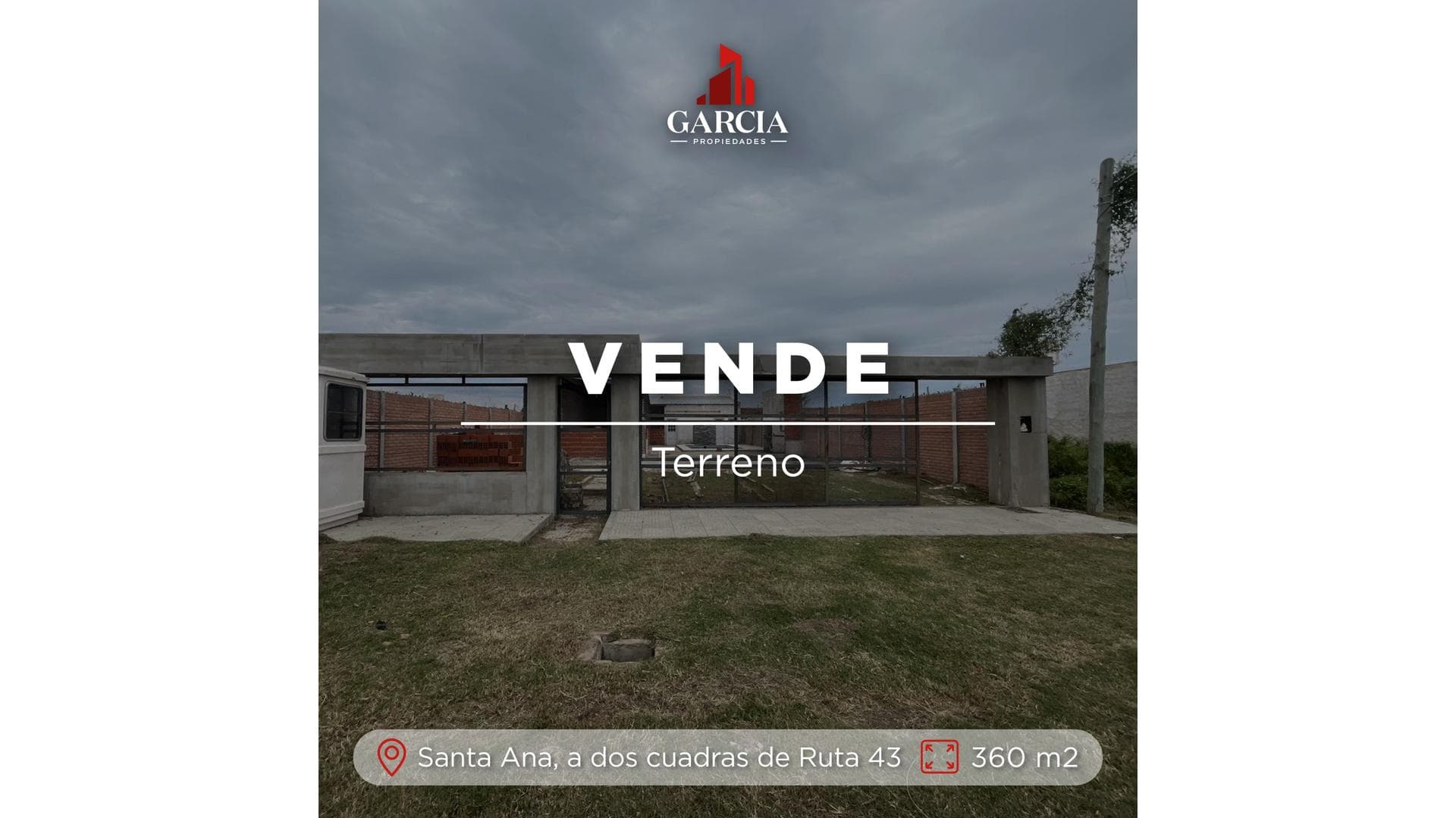 VENDE CASA A TERMINAR CON PILETA Y QUINCHO