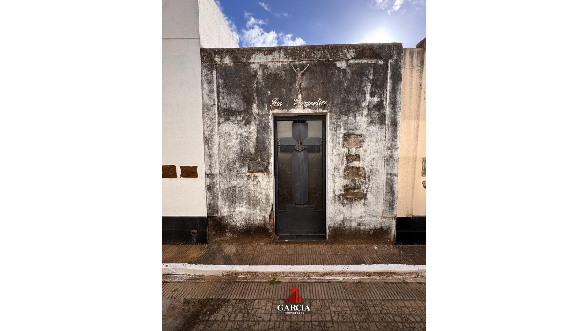 VENDE PANTEÓN - foto 2