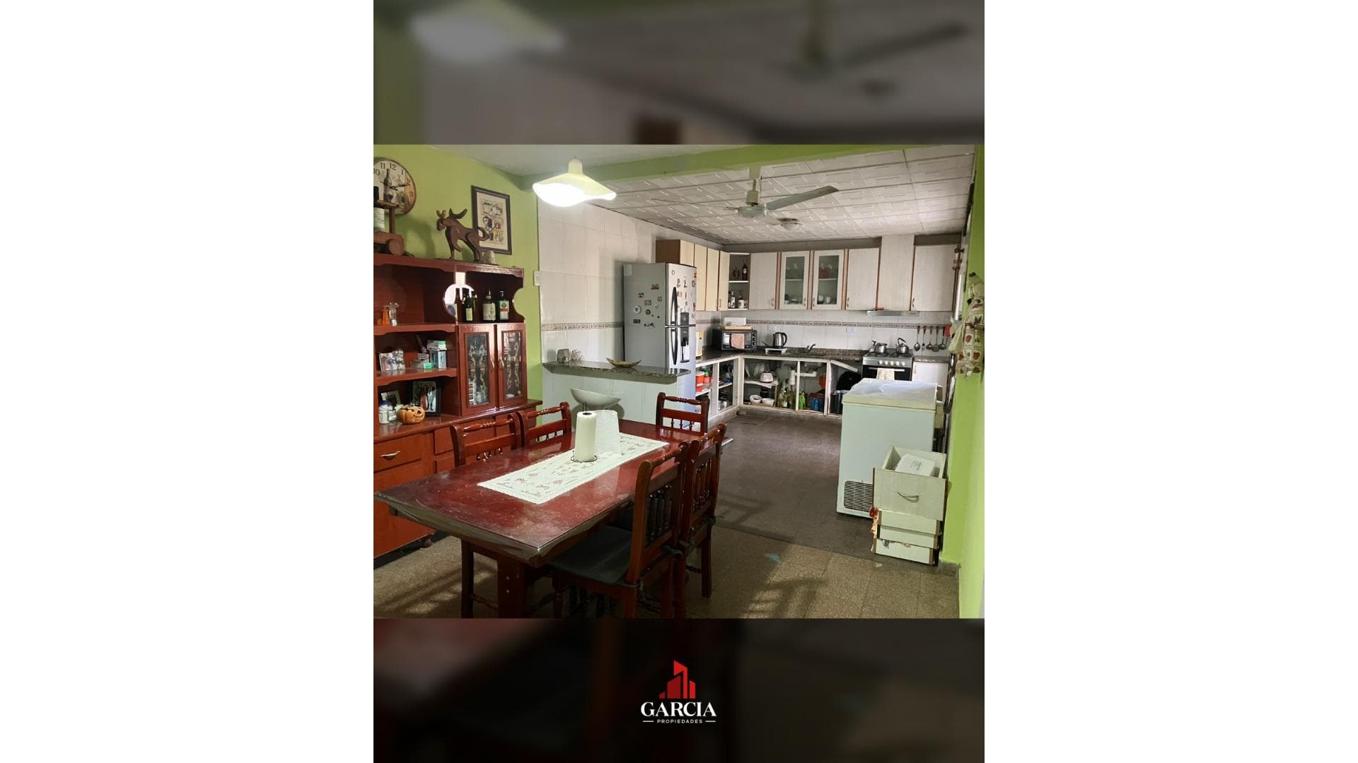 VENDE CASA 3 dormitorios con quincho sobre esquina - foto 3