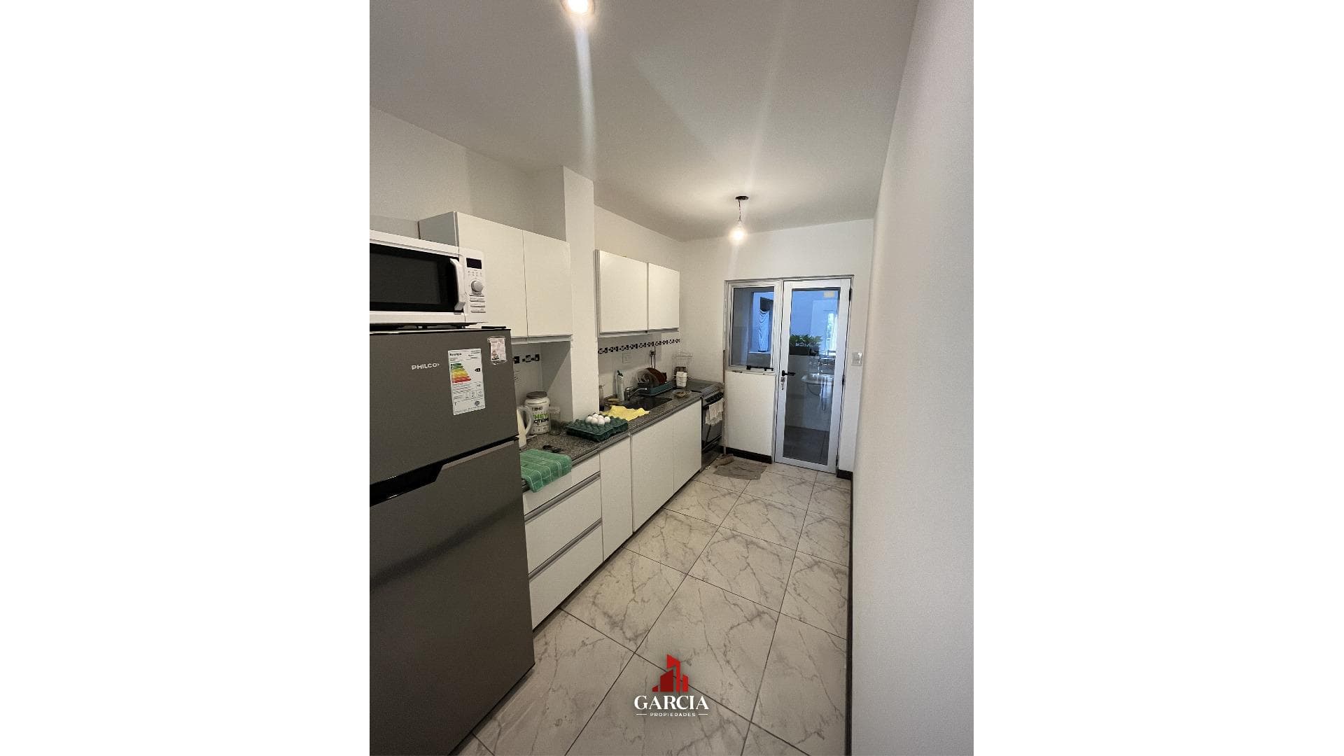 VENDE DEPARTAMENTO 3 DORMITORIOS CON COCHERA - foto 3